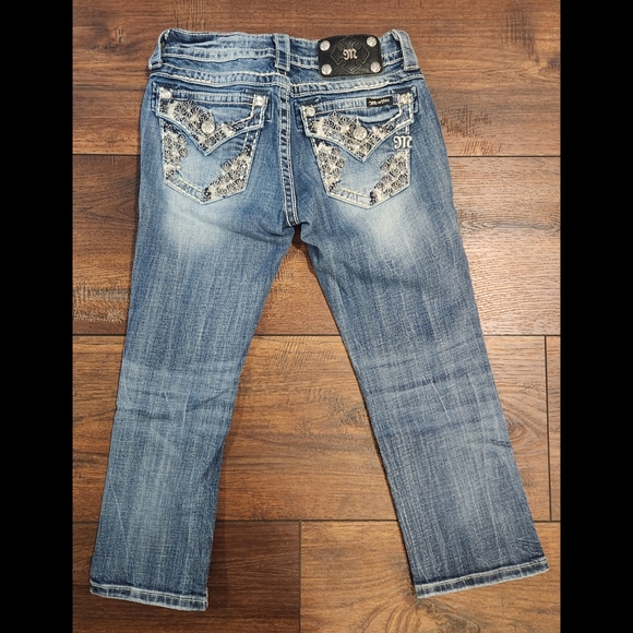 Miss Me Jeans - Picture 1 of 13